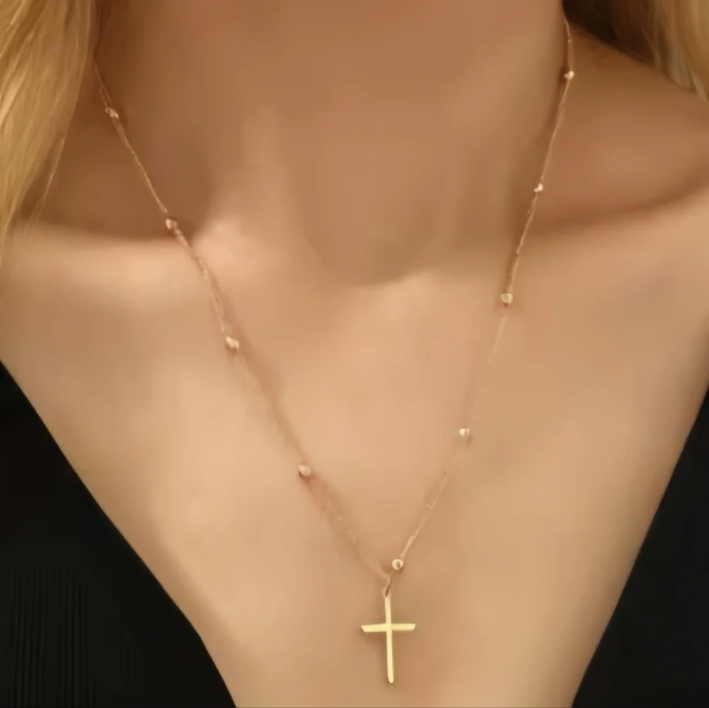 Cross Gold Pendant Necklace - Picture 4 of 8